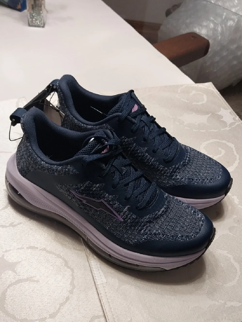Avia nwt women